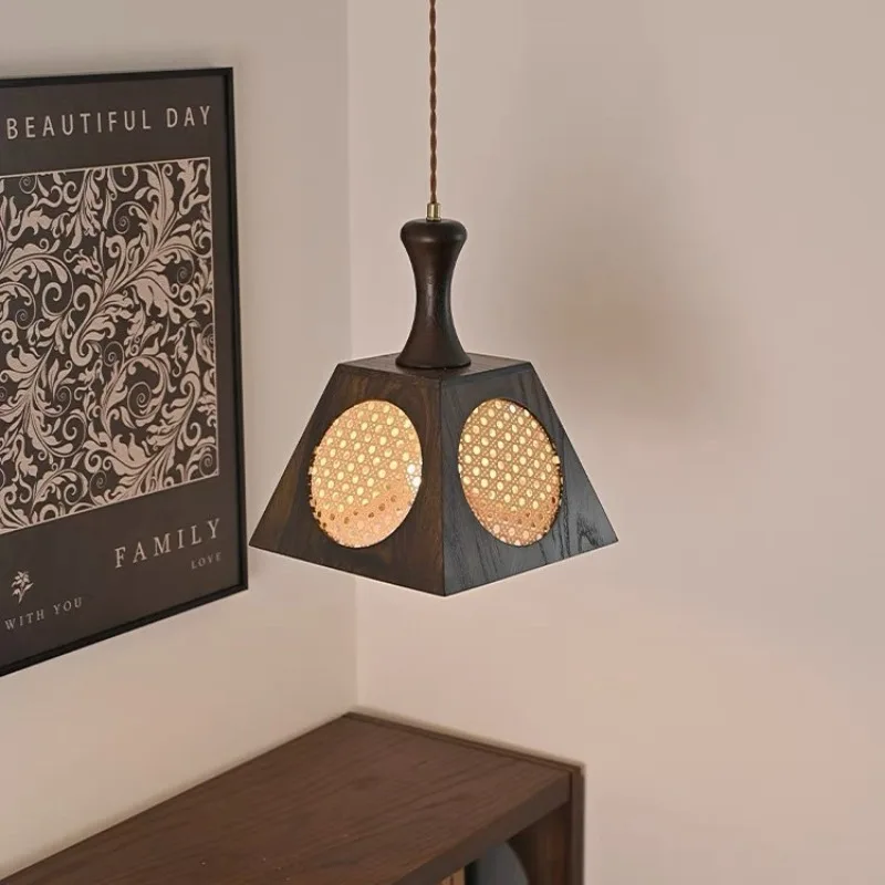 Подвесной светильник для ресторана из цельного дерева в античном стиле, ваби-Саби, барная стойка для проживания в семье, винтажный светильник из ротанга ручной работы для прихожей
Подвесной светильник для ресторана из цельного дерева в античном стиле, ваби-Саби, барная стойка для проживания в семье, винтажный светильник из ротанга ручной работы для прихожей