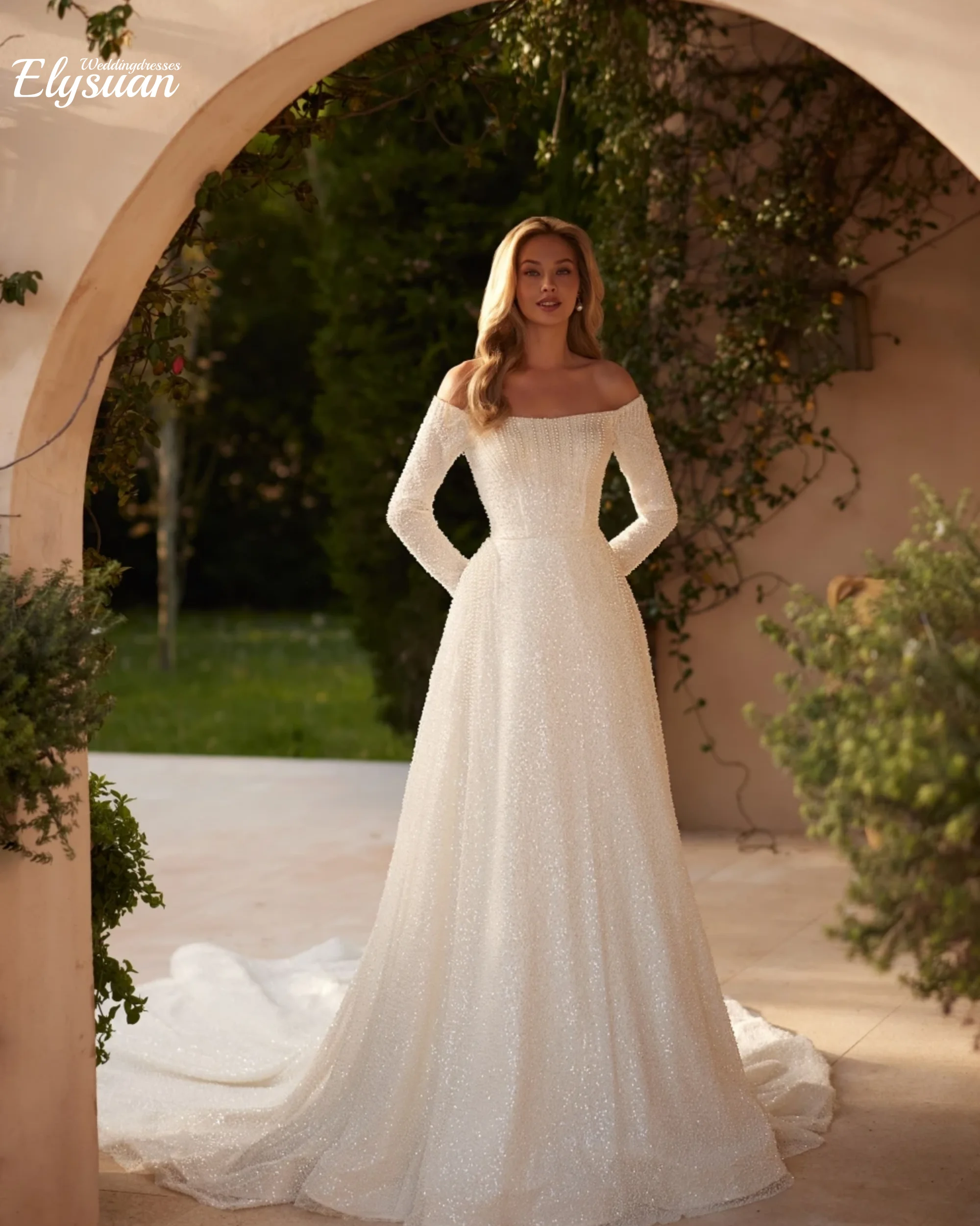 Великолепное свадебное платье ручной работы с жемчугом по индивидуальному заказу, длинное свадебное платье трапециевидной формы с молнией сзади, ослепительное свадебное платье с открытыми плечами
Великолепное свадебное платье ручной работы с жемчугом по индивидуальному заказу, длинное свадебное платье трапециевидной формы с молнией сзади, ослепительное свадебное платье с открытыми плечами