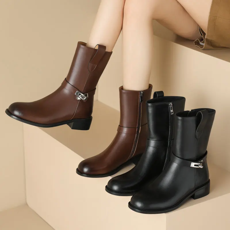 2024 Casual Women Ankle Boots Spring Winter Genuine Leather Thick Low Heels Platforms Shoes Woman Size 34-43
2024 Casual Women Ankle Boots Spring Winter Genuine Leather Thick Low Heels Platforms Shoes Woman Size 34-43
