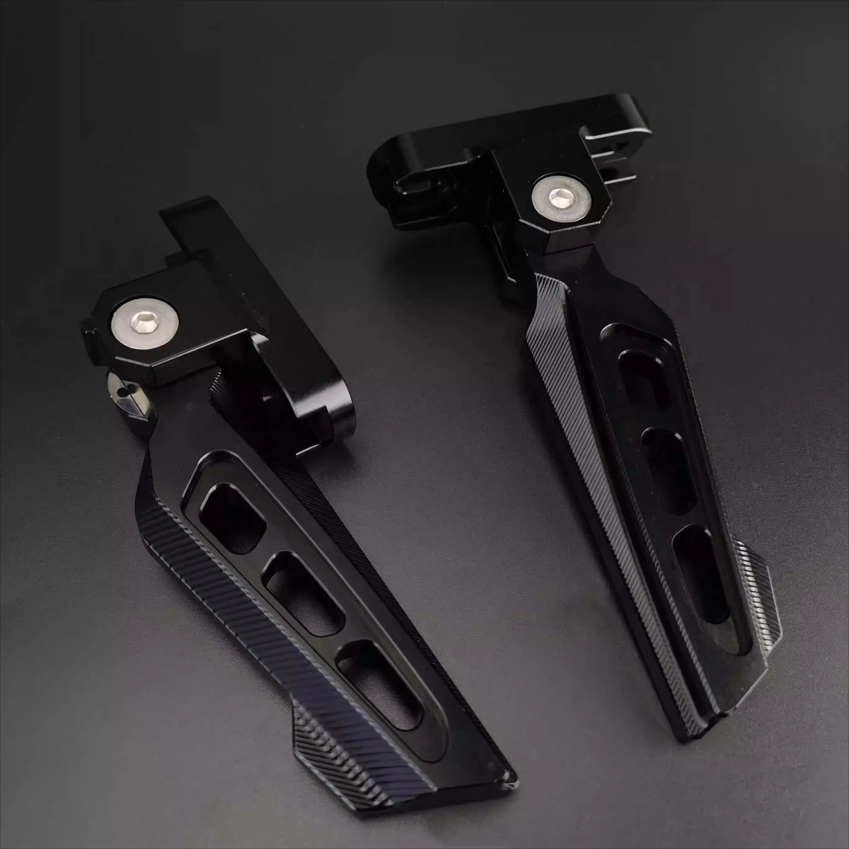 UQI + U3 u + b MOIL u1d F400T modified accessories folding rear foot pedal foot pad
UQI + U3 u + b MOIL u1d F400T modified accessories folding rear foot pedal foot pad