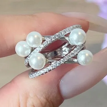 New S925 Silver Round White Bead 5mm Flower Design Women's Ring Ring Wedding Jewelry
New S925 Silver Round White Bead 5mm Flower Design Women's Ring Ring Wedding Jewelry
