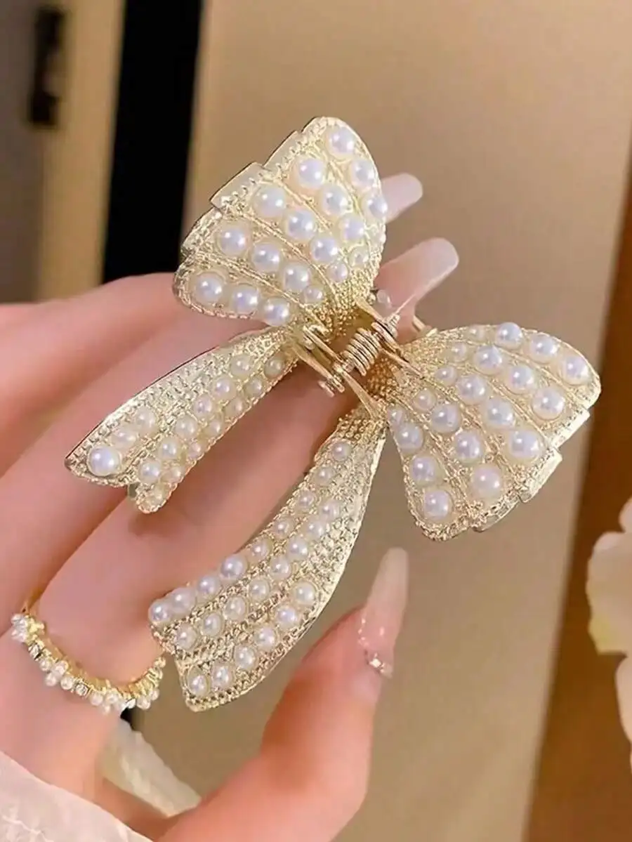 Elegant Butterfly Faux Pearl Hair Claw Clip For Women
Elegant Butterfly Faux Pearl Hair Claw Clip For Women