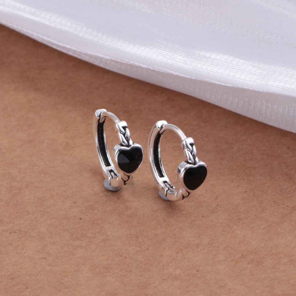 2025 New S925 Pure Silver Classic Love Engagement Series Earrings, Suitable for Original Charm Women's Wedding Gifts
2025 New S925 Pure Silver Classic Love Engagement Series Earrings, Suitable for Original Charm Women's Wedding Gifts