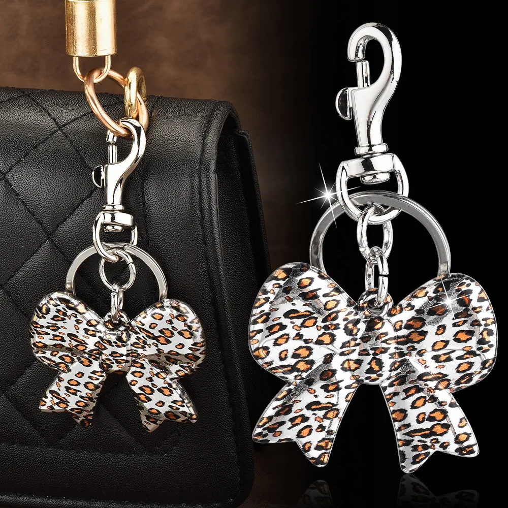 New leopard print keychains, fashionable car bags, pendants and accessories are all out of the box
New leopard print keychains, fashionable car bags, pendants and accessories are all out of the box