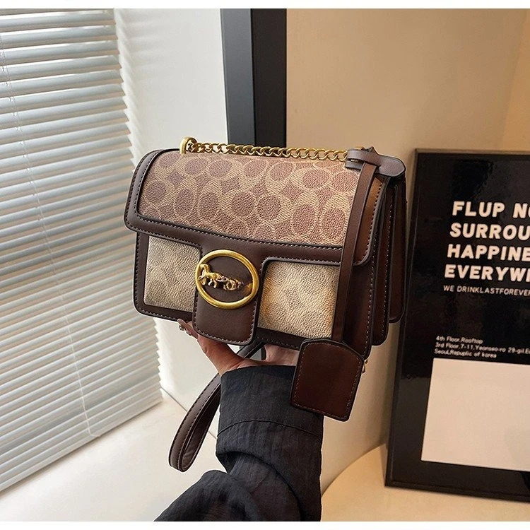 2026 New Printed Chain Bag Women's Shoulder Small Square Bag Crossbody Bag Niche Versatile Daily Commuter Light Luxury Bag
2026 New Printed Chain Bag Women's Shoulder Small Square Bag Crossbody Bag Niche Versatile Daily Commuter Light Luxury Bag