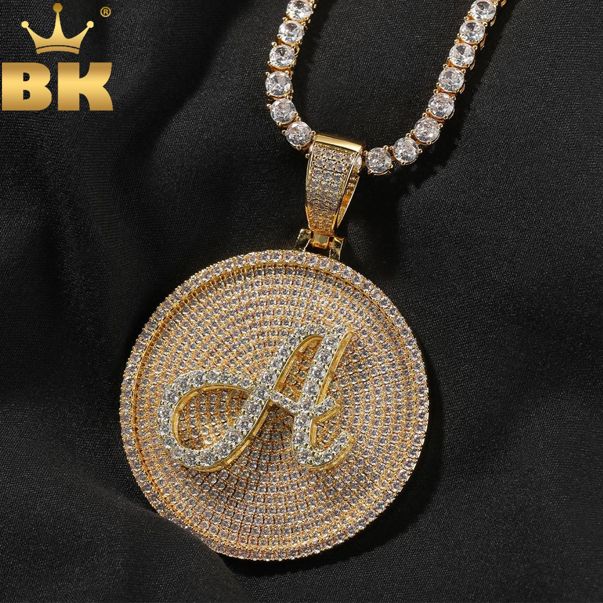 TBTK Custom Cursive Initial Letter Round Pendant Micro Paved Cubic Zircon Personalized Medallions Hiphop Jewelry
TBTK Custom Cursive Initial Letter Round Pendant Micro Paved Cubic Zircon Personalized Medallions Hiphop Jewelry