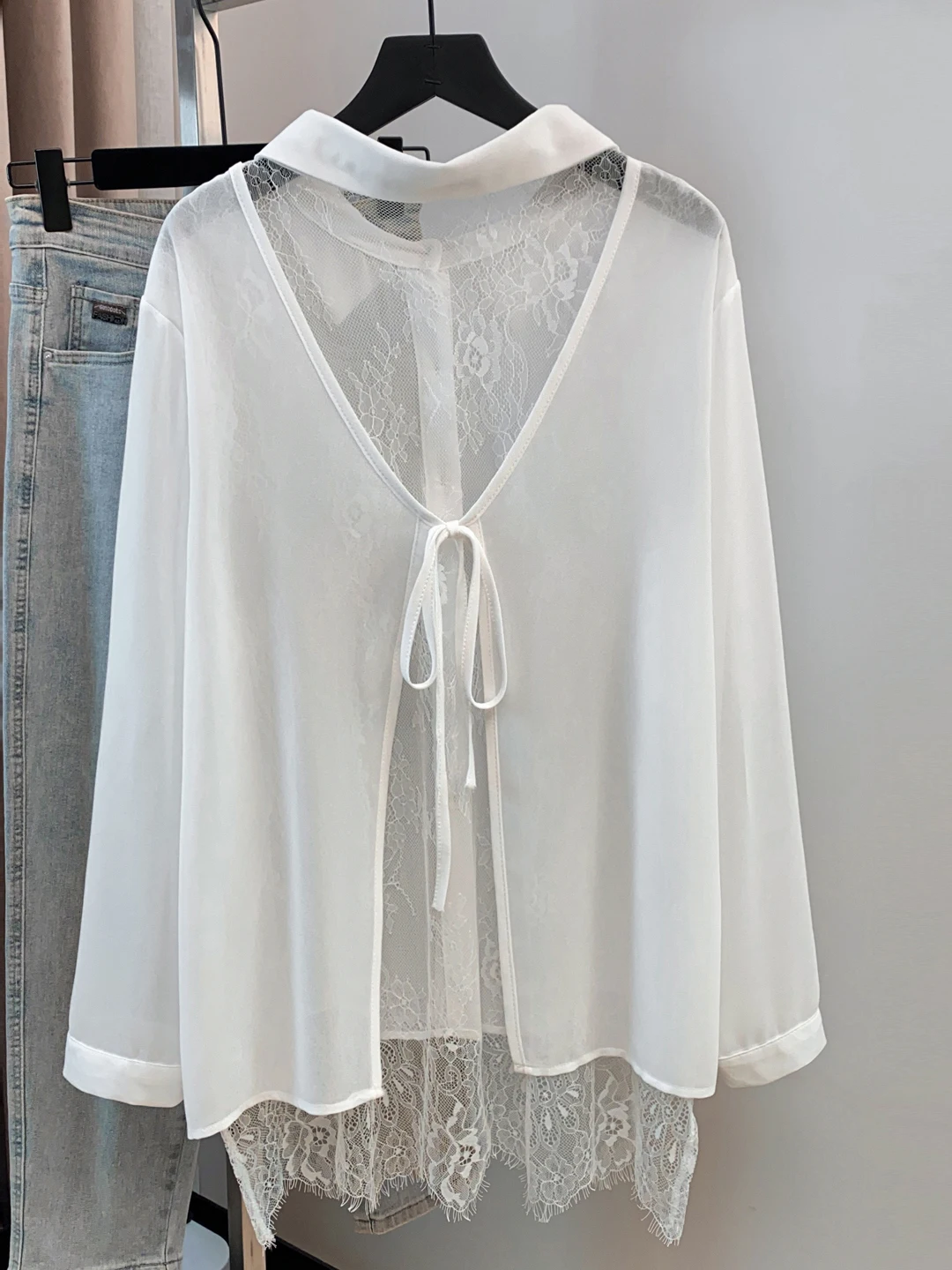 Elegant Korean Style Lace Splice Tie Front Slit Collar Shirt Women Summer New Design Irregular Long Sleeve Blouse Breathable ...
Elegant Korean Style Lace Splice Tie Front Slit Collar Shirt Women Summer New Design Irregular Long Sleeve Blouse Breathable ...