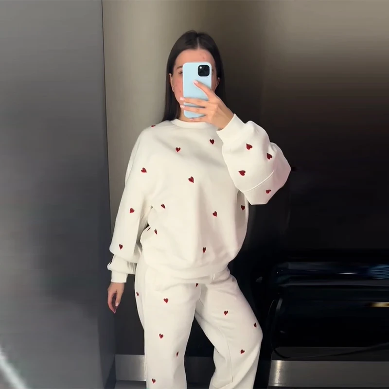 Женский милый комплект из двух предметов Love Spot, модный топ с длинными рукавами и круглым вырезом, повседневные прямые брюки, повседневная женская одежда для поездок на работу
Женский милый комплект из двух предметов Love Spot, модный топ с длинными рукавами и круглым вырезом, повседневные прямые брюки, повседневная женская одежда для поездок на работу