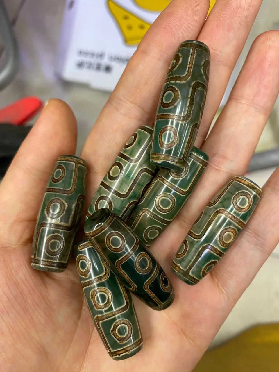 LKbrother Set of 5 PCS Magic Energy Tibetan old Agate 9 Eyed dZi Bead Totem Amulet Fit For Making Bracelet Precious Gem Jewelry
LKbrother Set of 5 PCS Magic Energy Tibetan old Agate 9 Eyed dZi Bead Totem Amulet Fit For Making Bracelet Precious Gem Jewelry