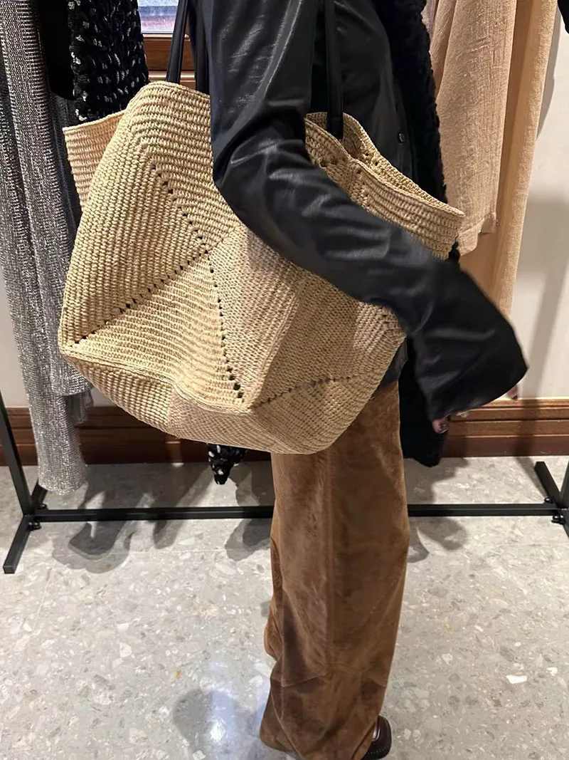Fashionable Versatile Lafite Straw Weaving Design Tote Shoulder Casual Bag Street Trend New Arrival Soft Horizontal Square Shape
Fashionable Versatile Lafite Straw Weaving Design Tote Shoulder Casual Bag Street Trend New Arrival Soft Horizontal Square Shape