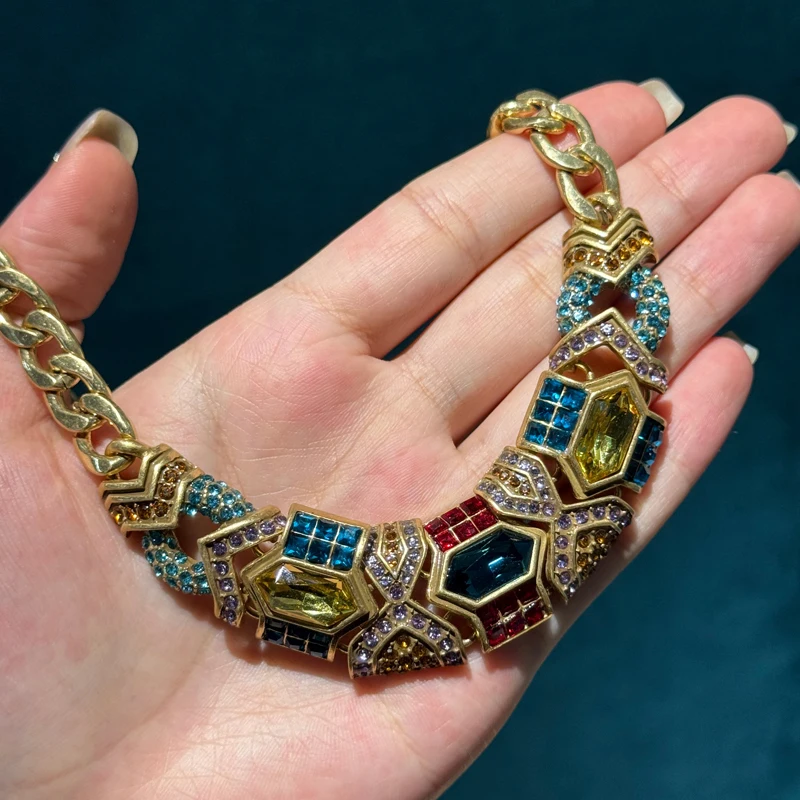 Vintage Moon Choker Crystal Necklace Luxury Gold Color Link Chain Short Jewelry Designer Rhinestone Magnetic Elegant Wedding New
Vintage Moon Choker Crystal Necklace Luxury Gold Color Link Chain Short Jewelry Designer Rhinestone Magnetic Elegant Wedding New