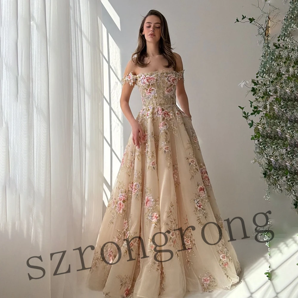 Customized Graceful Sweetheart Collar Appliques Lace Evening Party Dresses Backless Floor Length A-line Prom Dress with Train
Customized Graceful Sweetheart Collar Appliques Lace Evening Party Dresses Backless Floor Length A-line Prom Dress with Train