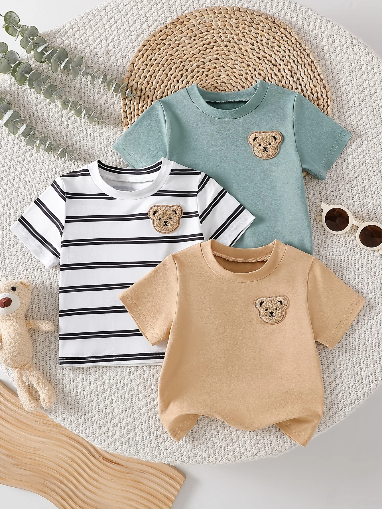 Boys' clothing: Bear Patch Design (Solid & Striped) | Valentine's Day Gift / Baby Birthday Gift
Boys' clothing: Bear Patch Design (Solid & Striped) | Valentine's Day Gift / Baby Birthday Gift