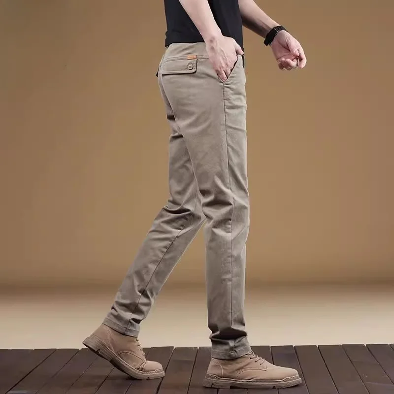 Мужские повседневные брюки Slim Fit цвета хаки, модные, весенние, новые, со средней посадкой, на молнии, из хлопка, не мнущиеся
Мужские повседневные брюки Slim Fit цвета хаки, модные, весенние, новые, со средней посадкой, на молнии, из хлопка, не мнущиеся