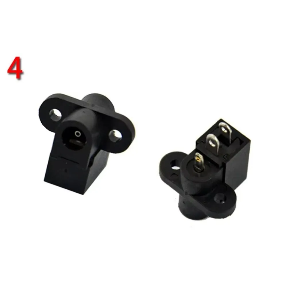 Children Electric Car Charging Hole Black Plastic Round Charging Port 6V 12V Auto Toy Car Accessories Kids Electric Car Parts
Children Electric Car Charging Hole Black Plastic Round Charging Port 6V 12V Auto Toy Car Accessories Kids Electric Car Parts