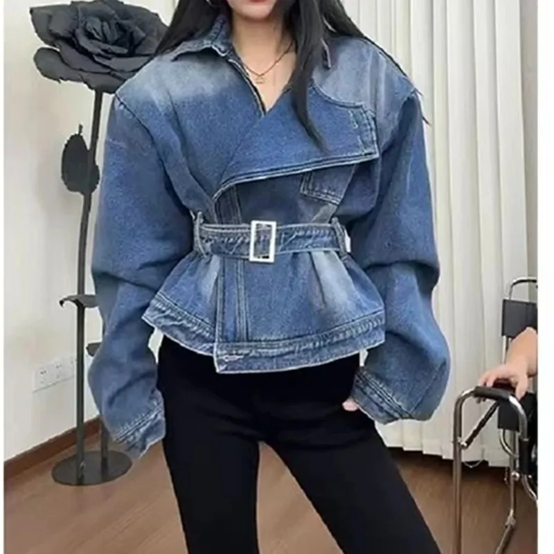 2026 Spring New American Style Washed Denim For Women Belted Waist Slim Fit Design Versatile And Trendy Casual Outerwear
2026 Spring New American Style Washed Denim For Women Belted Waist Slim Fit Design Versatile And Trendy Casual Outerwear