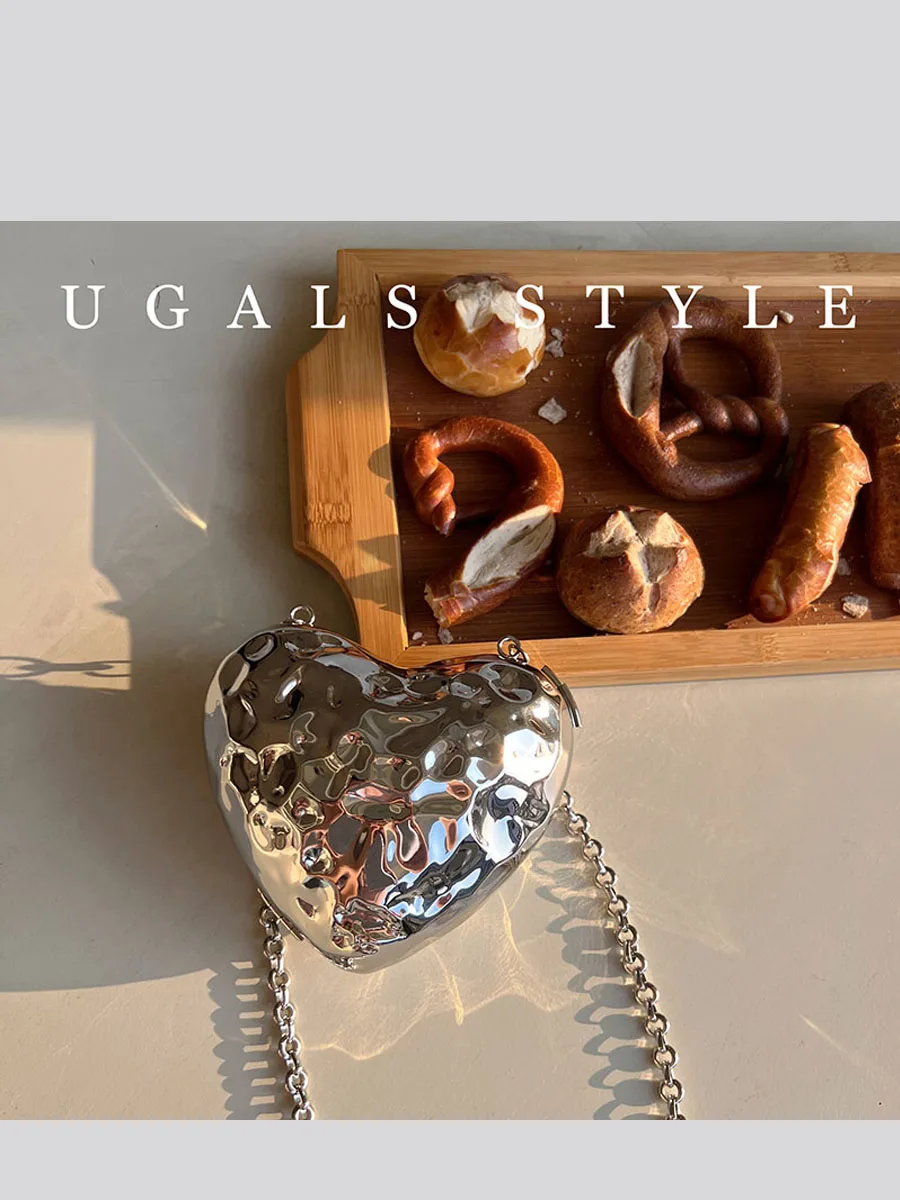 UGALS Metal Shiny Heart Shaped Meteor Box Lipstick Coin Key Crossbody Bag for Party British Style Hard with Inner ...
UGALS Metal Shiny Heart Shaped Meteor Box Lipstick Coin Key Crossbody Bag for Party British Style Hard with Inner ...