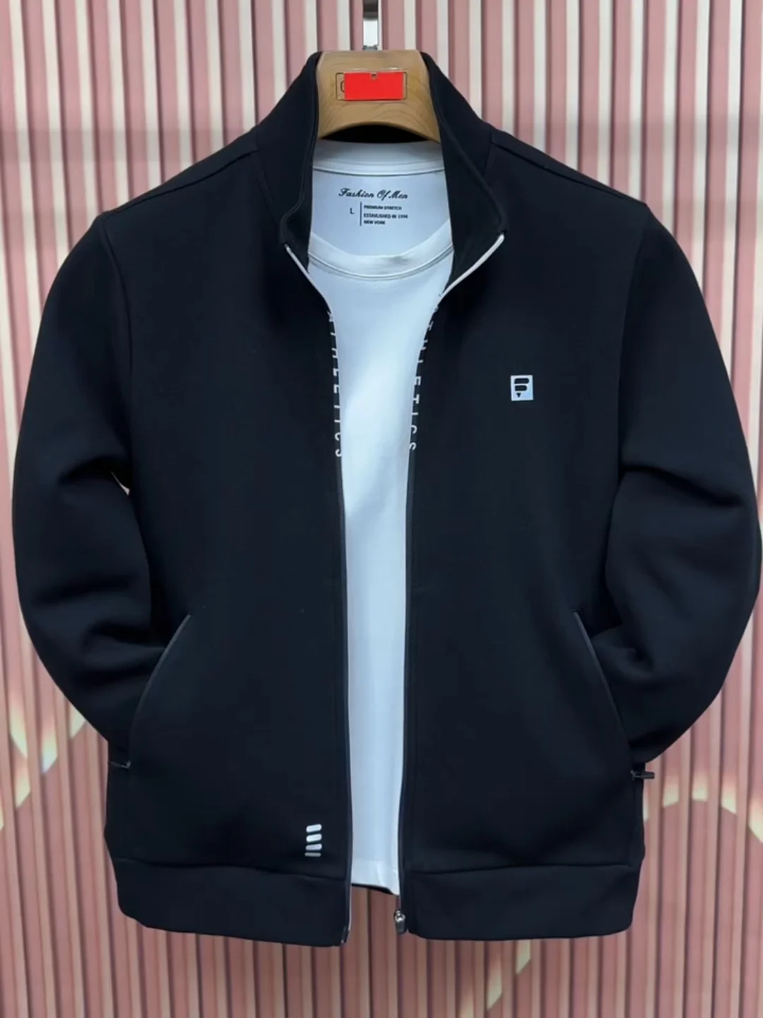 Spring Autumn Men's New Stand Collar Casual Sports Jacket Luxury Fashion Cool Youthful Standard Fit Outerwear Antimicrobial
Spring Autumn Men's New Stand Collar Casual Sports Jacket Luxury Fashion Cool Youthful Standard Fit Outerwear Antimicrobial