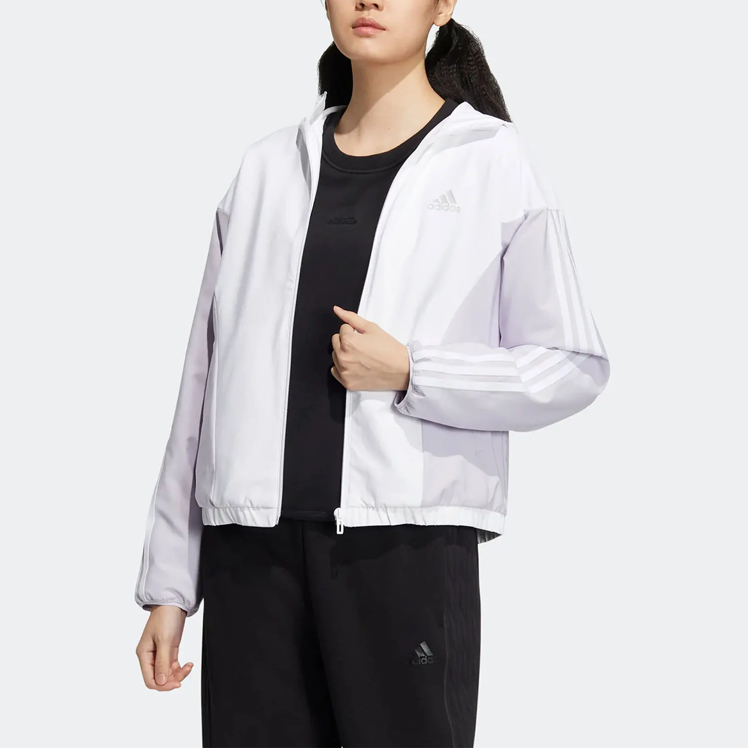Оригинальная женская спортивная куртка Adidas WOVEN JACKET HY2875
Оригинальная женская спортивная куртка Adidas WOVEN JACKET HY2875
