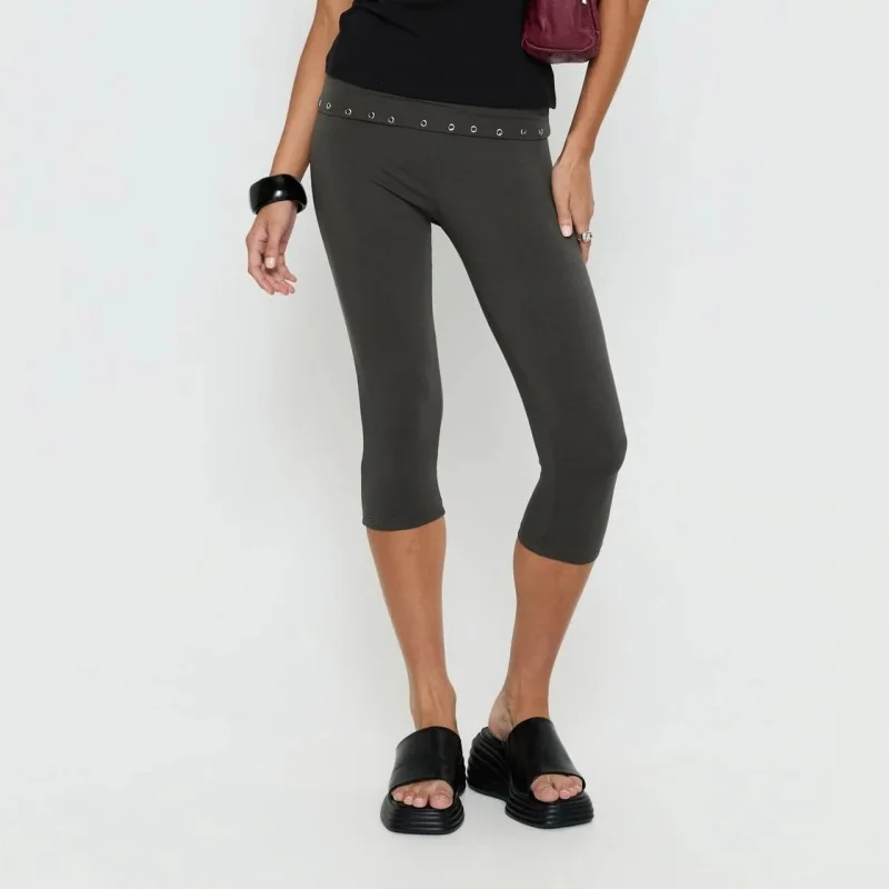 Fold Over Rivet Capri Leggings for Women Low Rise Knee Length Stretch Yoga Pants Y2k Going Out Cropped Pants
Fold Over Rivet Capri Leggings for Women Low Rise Knee Length Stretch Yoga Pants Y2k Going Out Cropped Pants