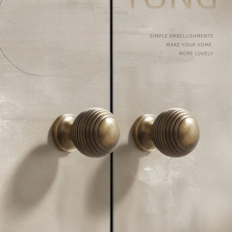 Nordic Vintage Brass Handles for Furniture Bronze Handles for Cabinets and Drawers Hardware Fitting Kitchen Cabinet Handles
Nordic Vintage Brass Handles for Furniture Bronze Handles for Cabinets and Drawers Hardware Fitting Kitchen Cabinet Handles