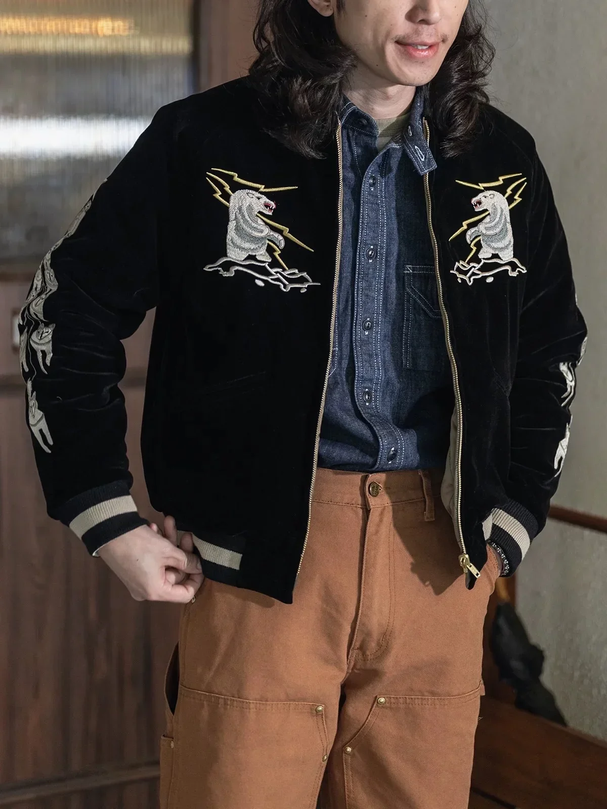 Non Stock 50s Alaska Embroidery Quilted Bomber Jacket Reversible Velveteen Outerwear Unisex
Non Stock 50s Alaska Embroidery Quilted Bomber Jacket Reversible Velveteen Outerwear Unisex