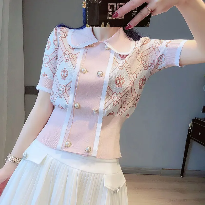 New Elegant Knitted T-shirt Women Summer Sweet Peter Pan Collar Short Sleeve Double Breasted Top Ruffle Jacquard Sweater
New Elegant Knitted T-shirt Women Summer Sweet Peter Pan Collar Short Sleeve Double Breasted Top Ruffle Jacquard Sweater