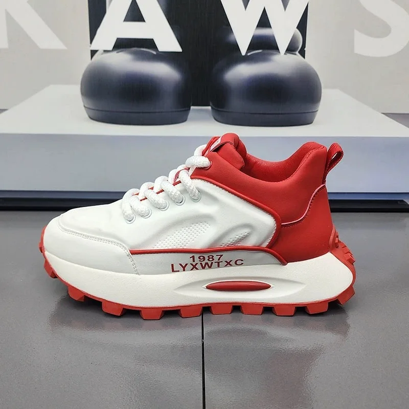 Spring and Autumn 2024 Men's New Ultra Light Soft Sole Elevated Versatile Casual Shoes Youth Campus Style Student Sports Shoes
Spring and Autumn 2024 Men's New Ultra Light Soft Sole Elevated Versatile Casual Shoes Youth Campus Style Student Sports Shoes