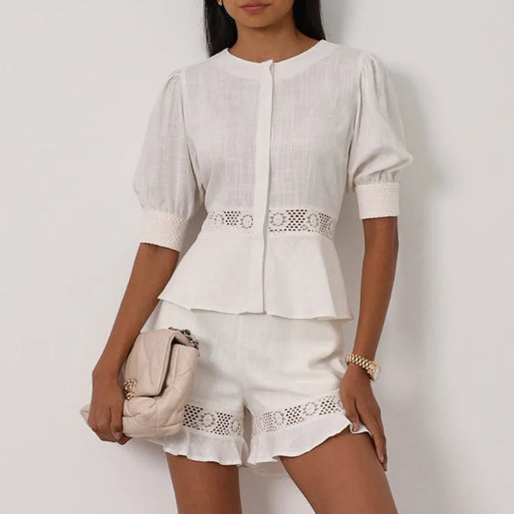 Summer Loose White Cotton Women's Two Pieces Set Fashion Half Sleeve Shirt Slim Top With High Waist Shorts Set Female Streetwear
Summer Loose White Cotton Women's Two Pieces Set Fashion Half Sleeve Shirt Slim Top With High Waist Shorts Set Female Streetwear