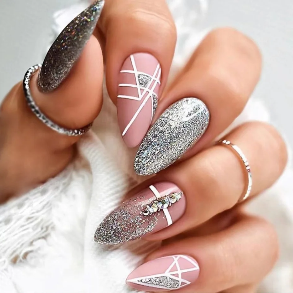 24Pcs French Glitter Geometric Line Rhinestone Wearing False Nail Art Reusable Adhesive False Nails Removable Middle Long Nails
24Pcs French Glitter Geometric Line Rhinestone Wearing False Nail Art Reusable Adhesive False Nails Removable Middle Long Nails