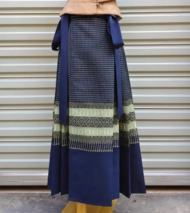 Thailand Women Skirt Chinese Ancient Pleated Improve Folk Spring Hanfu Sarong Vintage
Thailand Women Skirt Chinese Ancient Pleated Improve Folk Spring Hanfu Sarong Vintage