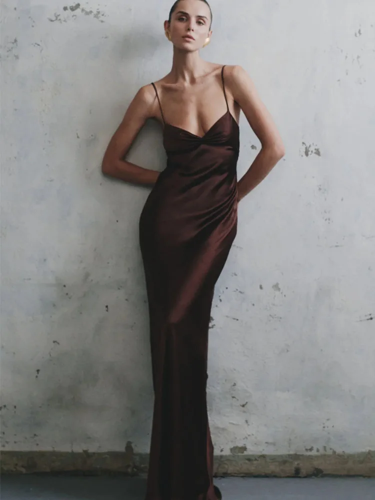 BKQU Satin Sexy Backless Maxi Dress Women Spaghetti Strap V-neck Ruched Bodycon Elegant Club Party Long Dresses Robe 2026 Summer
BKQU Satin Sexy Backless Maxi Dress Women Spaghetti Strap V-neck Ruched Bodycon Elegant Club Party Long Dresses Robe 2026 Summer