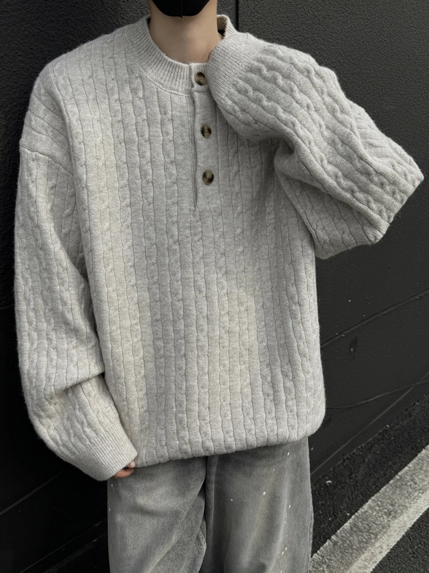 Loose Men's Knitted Sweater Autumn Winter Faion Casual Sle Twist Knitwear Henry Collar Long Sve Soft Comfortable Top
Loose Men's Knitted Sweater Autumn Winter Faion Casual Sle Twist Knitwear Henry Collar Long Sve Soft Comfortable Top