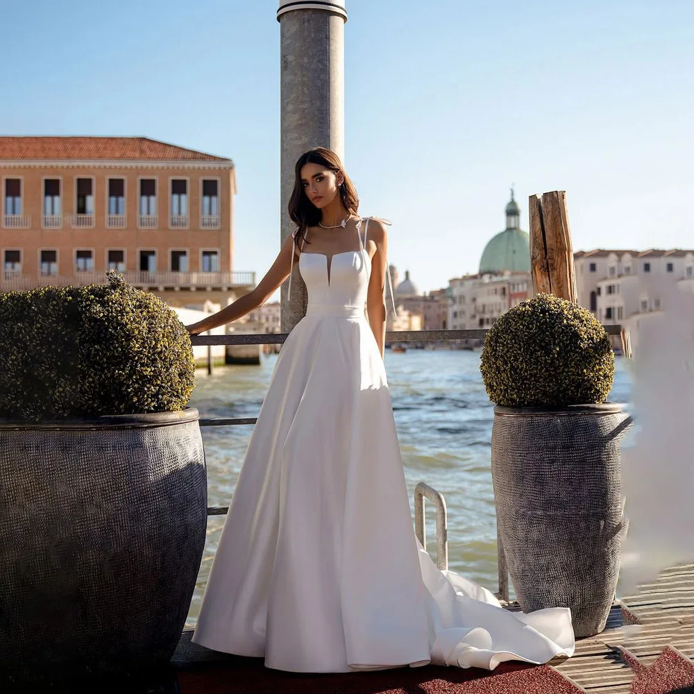 Marvelous Spaghetti Straps Pleat Wedding Dresses Sleeveless A-line Wedding Gowns Backless Court Bridal Gown vestido de novia
Marvelous Spaghetti Straps Pleat Wedding Dresses Sleeveless A-line Wedding Gowns Backless Court Bridal Gown vestido de novia