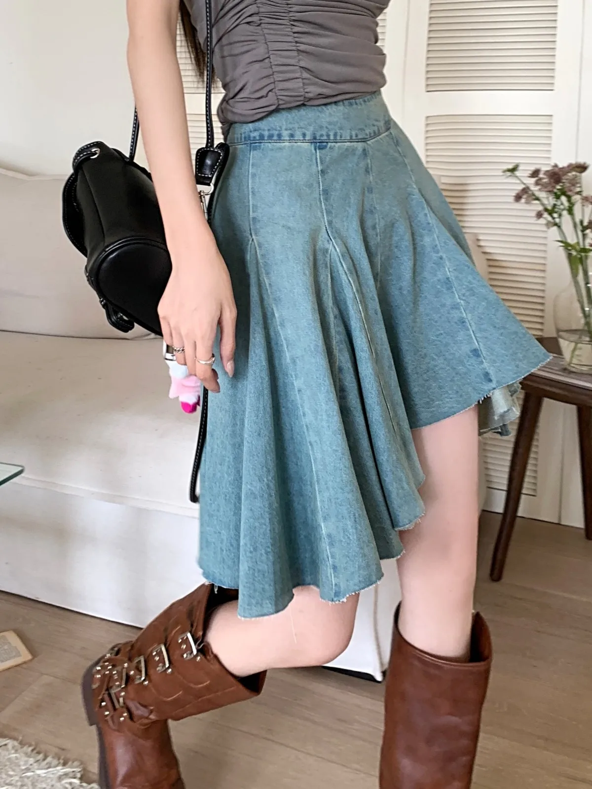 ZHISILAO Irregular Pleated Denim Skirt for Women Casual Chic High Waist A-line Jeans Skirt Summer 2023
ZHISILAO Irregular Pleated Denim Skirt for Women Casual Chic High Waist A-line Jeans Skirt Summer 2023