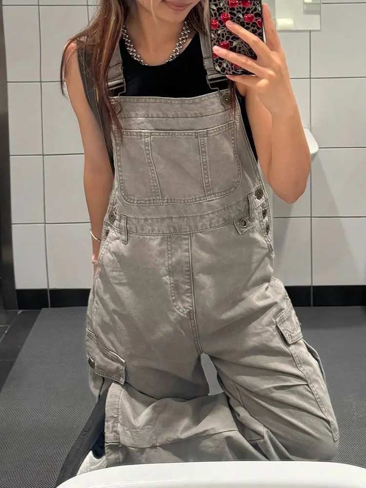American Retro Workwear Style Women's Denim Overalls Loose Wide Leg One-Piece Pants High Waist Straight Leg Fashionable
American Retro Workwear Style Women's Denim Overalls Loose Wide Leg One-Piece Pants High Waist Straight Leg Fashionable