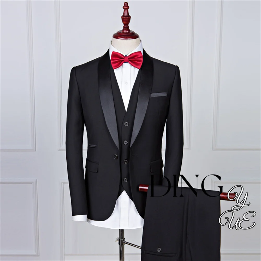 Classy Wedding Tuxedos Suits Slim Fit Bridegroom For Men 3/2 Pieces Groomsmen Suit Male Formal Business (Blazer+Vest+Pants)
Classy Wedding Tuxedos Suits Slim Fit Bridegroom For Men 3/2 Pieces Groomsmen Suit Male Formal Business (Blazer+Vest+Pants)