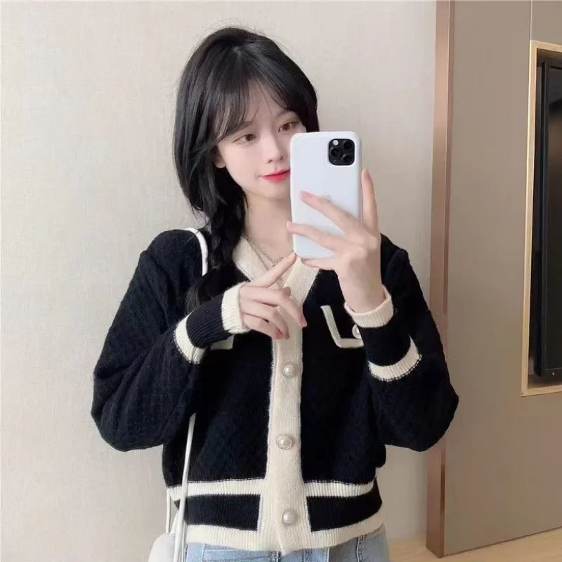 Cardigan Women V-neck Trendy Japan Knitwear Long Sleeve Sweet Girl Jumpers Preppy Style Casual Y2k Knit Harajuku Lovely Basic
Cardigan Women V-neck Trendy Japan Knitwear Long Sleeve Sweet Girl Jumpers Preppy Style Casual Y2k Knit Harajuku Lovely Basic