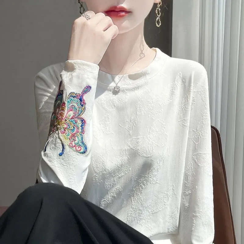 Elegant White Embroidered T-Shirt With Butterfly Design For Women Office Wear Chinese Style Casual Top
Elegant White Embroidered T-Shirt With Butterfly Design For Women Office Wear Chinese Style Casual Top
