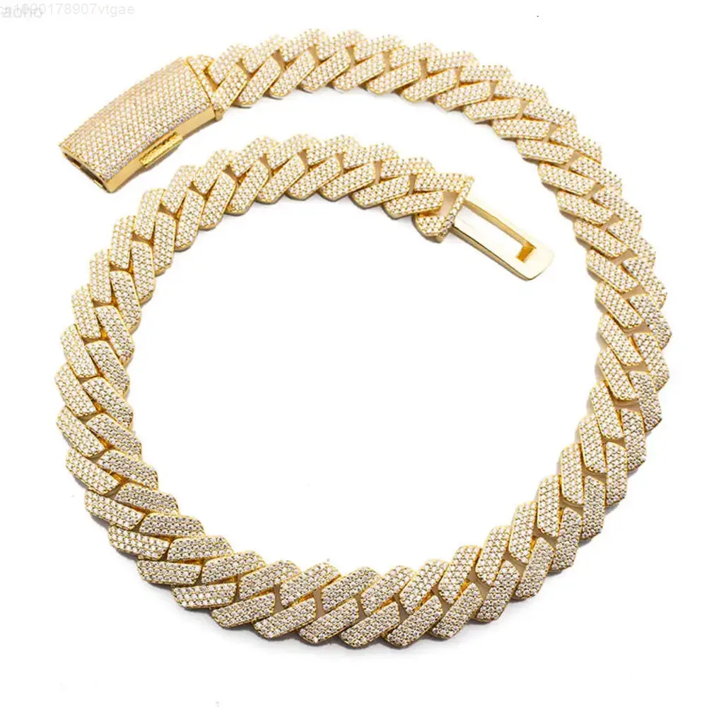 Hip Hop Jewelry 18mm 3 Row Iced Out Vvs Moissanite Diamond 925 Silver 18k Gold Plating Cuban Link Chain
Hip Hop Jewelry 18mm 3 Row Iced Out Vvs Moissanite Diamond 925 Silver 18k Gold Plating Cuban Link Chain