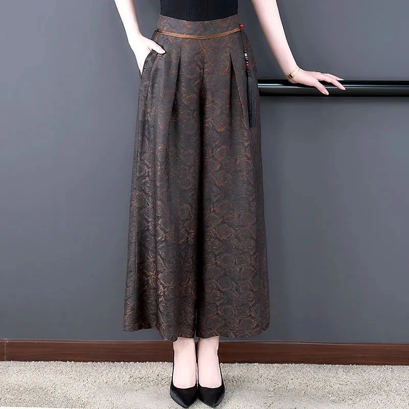 Summer New Ethnic Style Women Pants High End Elegant Rose Jacquard Wide Leg Pants Loose Elastic Waist Silk Printed Skirt Trouser
Summer New Ethnic Style Women Pants High End Elegant Rose Jacquard Wide Leg Pants Loose Elastic Waist Silk Printed Skirt Trouser