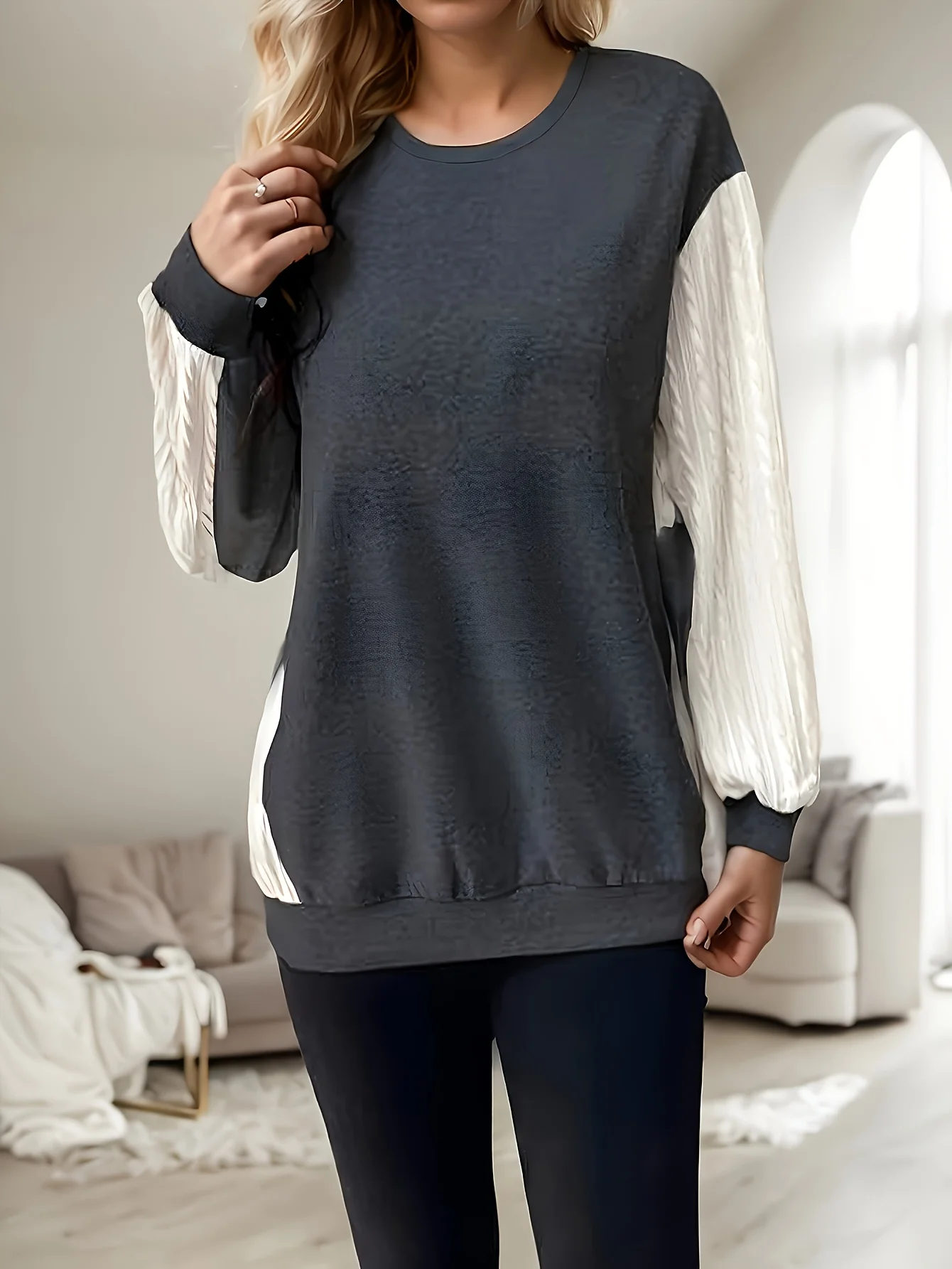 Regular Elegant Autumn & Winter New Arrival Exclusive Gray Color Block Crew Neck Women's Fashion Sweatshirt
Regular Elegant Autumn & Winter New Arrival Exclusive Gray Color Block Crew Neck Women's Fashion Sweatshirt