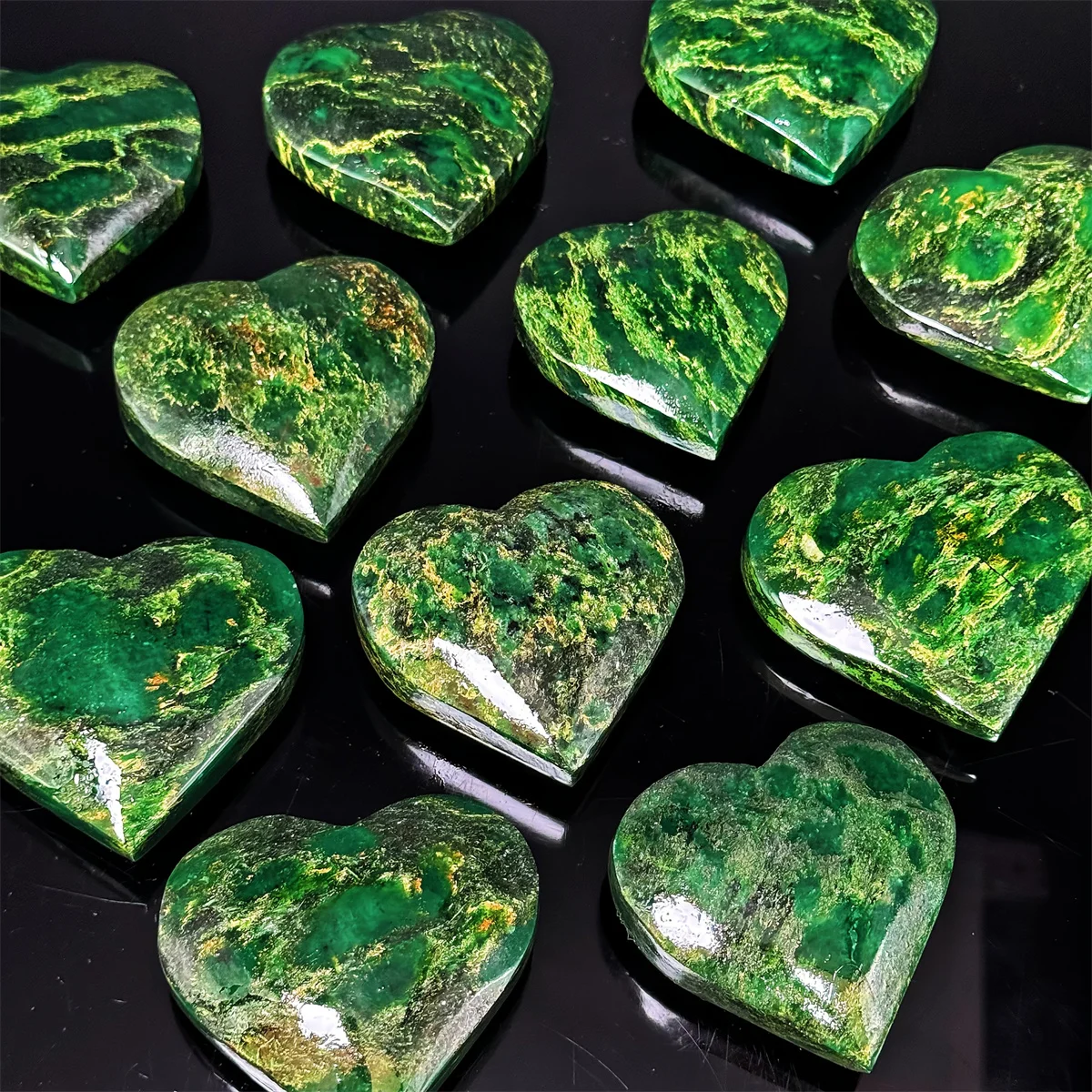 Natural Green Agate Heart Stone Carving, Polished Crystal Love Heart, Healing Mineral Home Decor Meditation Gift
Natural Green Agate Heart Stone Carving, Polished Crystal Love Heart, Healing Mineral Home Decor Meditation Gift