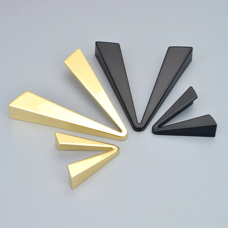 V-shaped Drawer Door Modern Simple Light Luxury Nordic Clothes Kitchen Cabinet Triangle Wardrobe Cabinet Handle
V-shaped Drawer Door Modern Simple Light Luxury Nordic Clothes Kitchen Cabinet Triangle Wardrobe Cabinet Handle