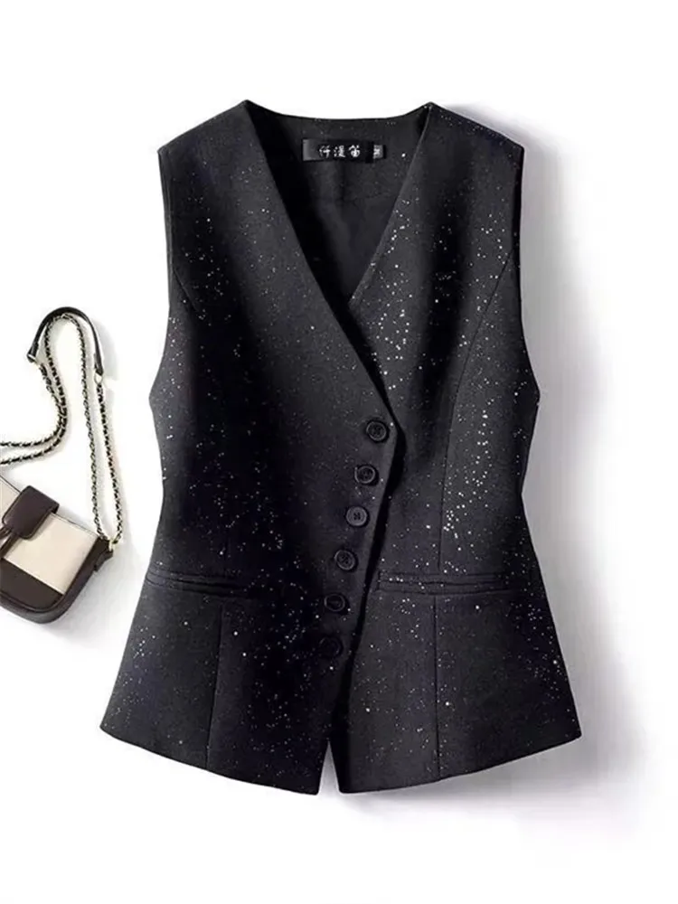 Grey Vest for Women Office Lady V-neck Chic Casual Top Summer 2025 Autumn New Single Breasted Sleeveless Fashion Crop Top Female
Grey Vest for Women Office Lady V-neck Chic Casual Top Summer 2025 Autumn New Single Breasted Sleeveless Fashion Crop Top Female