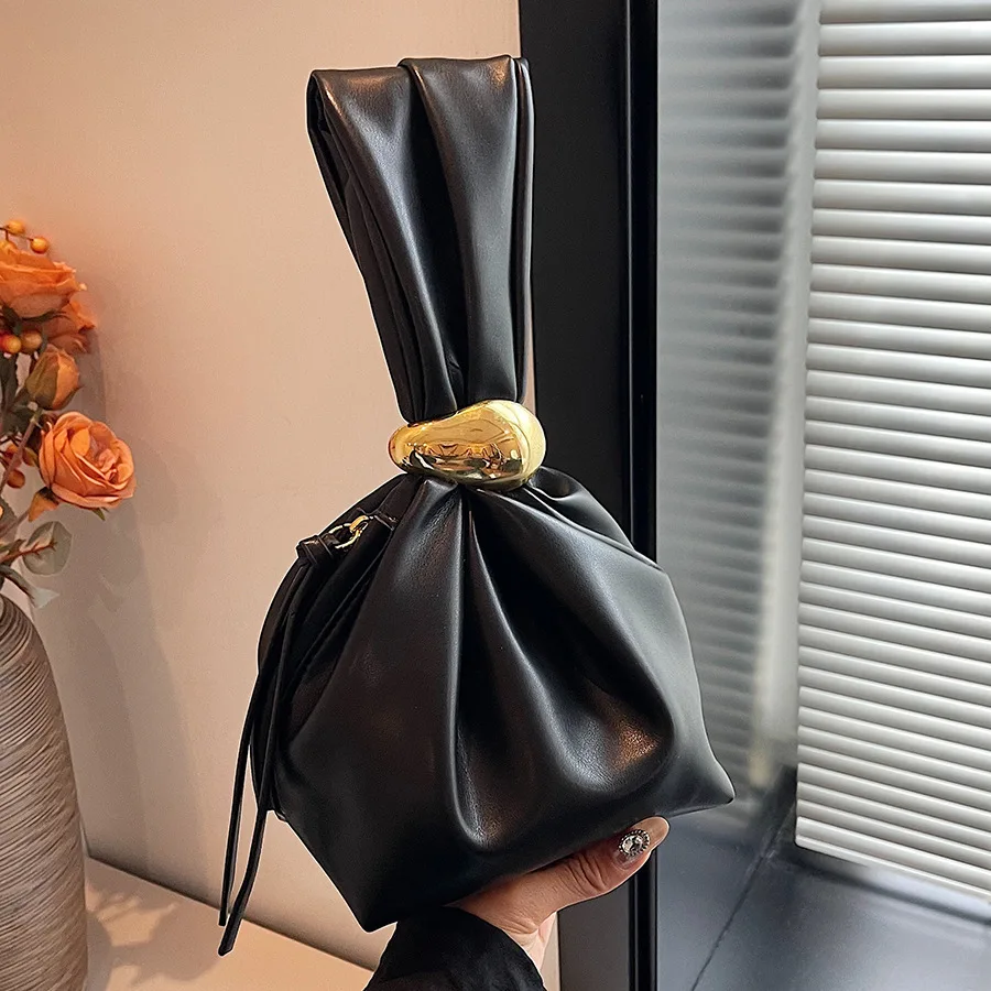 Shoulder Bag Women's Fashionable Design Lantern New High-End Feel Hand-Held Light Luxury Commuting Party Handbags For Women
Shoulder Bag Women's Fashionable Design Lantern New High-End Feel Hand-Held Light Luxury Commuting Party Handbags For Women