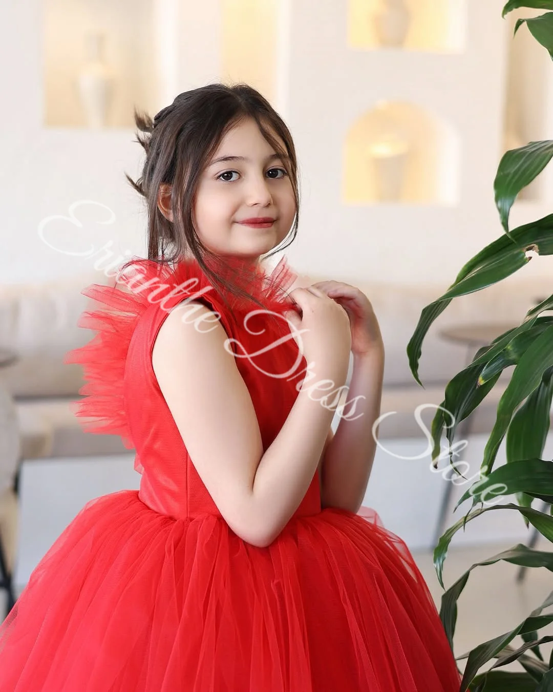 Flower Girl Dress For Wedding Red Tulle Puffy Sleeveless Backless Elegant Kids Birthday Party First Communion Gowns Customized
Flower Girl Dress For Wedding Red Tulle Puffy Sleeveless Backless Elegant Kids Birthday Party First Communion Gowns Customized