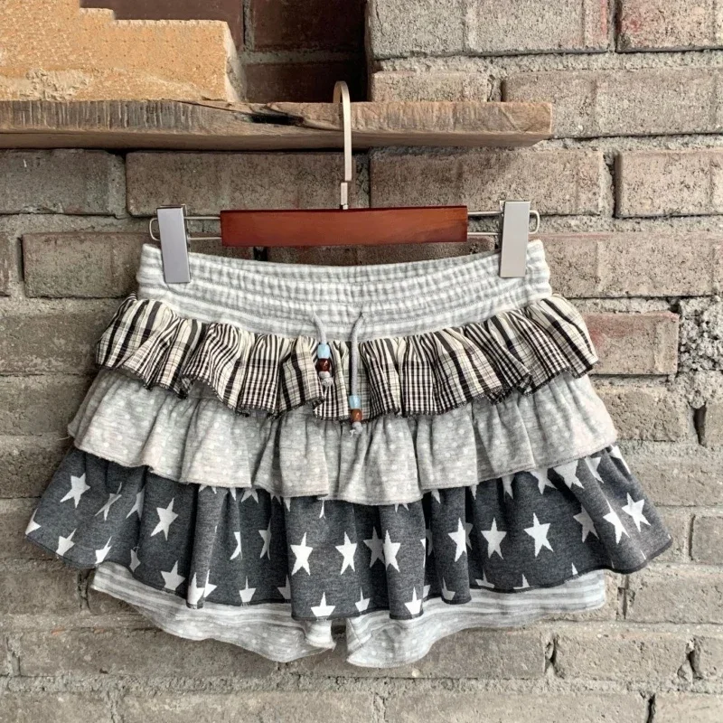 Лоскутные женские юбки в горошек со звездами Y2k, эстетичная мини-юбка трапециевидной формы с рюшами, японская фея на шнурке гранж Фадеас
Лоскутные женские юбки в горошек со звездами Y2k, эстетичная мини-юбка трапециевидной формы с рюшами, японская фея на шнурке гранж Фадеас