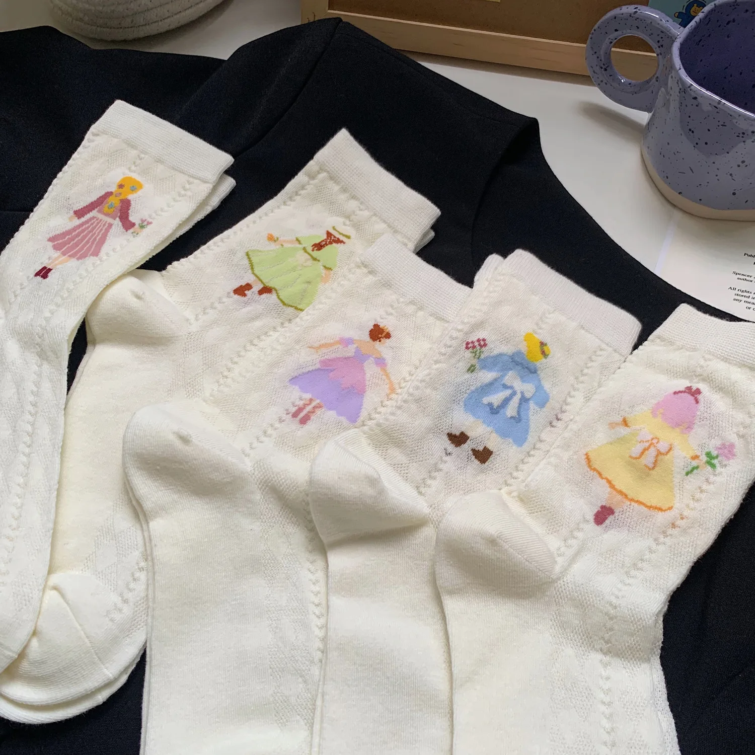 White Socks Women Breathable Thin Female Summer Mesh Cute Kawaii Harajuku Cartoon Short Crew Middle Tube Socks For Girls Gift
White Socks Women Breathable Thin Female Summer Mesh Cute Kawaii Harajuku Cartoon Short Crew Middle Tube Socks For Girls Gift