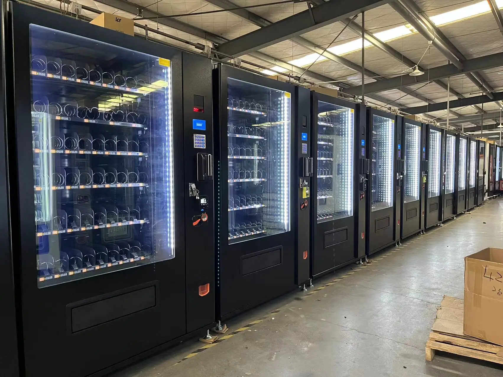 XY New Mechanical Auto Snacks Soft Drink Combo Vending Machines For Sale
XY New Mechanical Auto Snacks Soft Drink Combo Vending Machines For Sale